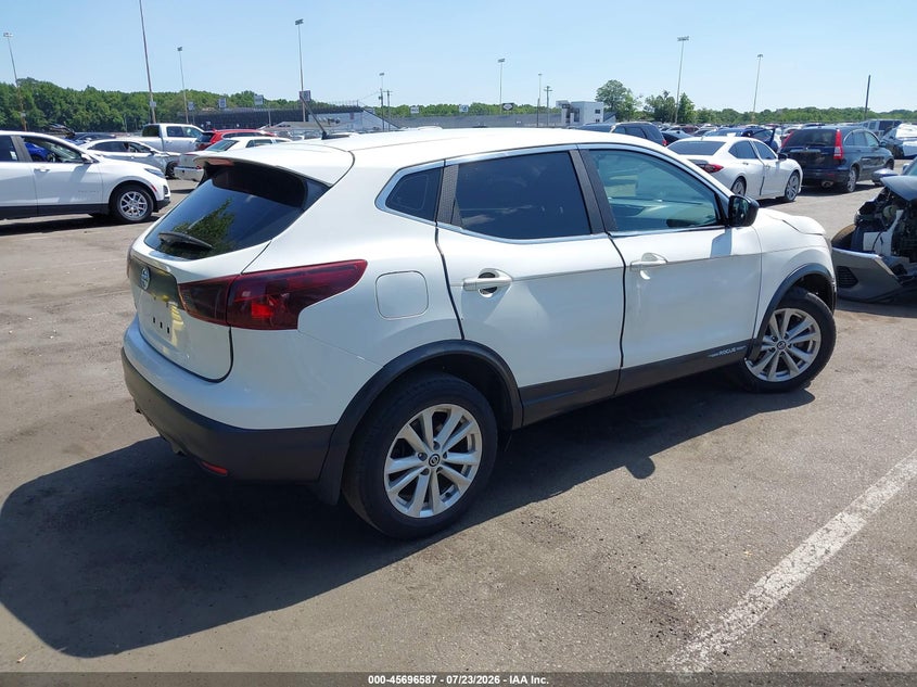 2019 NISSAN ROGUE SPORT auction photo 4