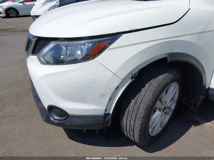 2019 NISSAN ROGUE SPORT auction photo 6