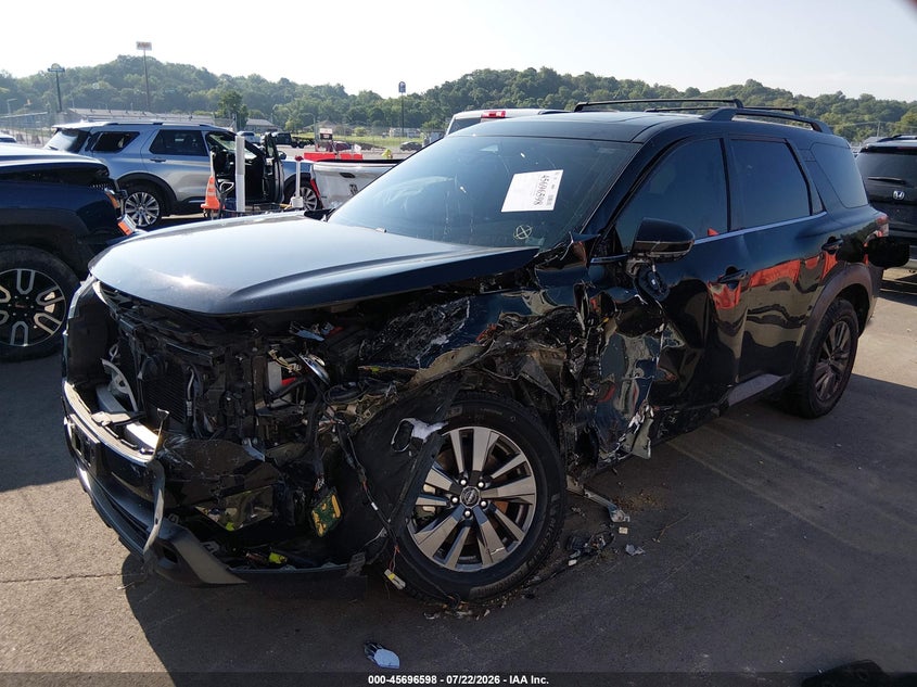 2022 NISSAN PATHFINDER auction photo 2