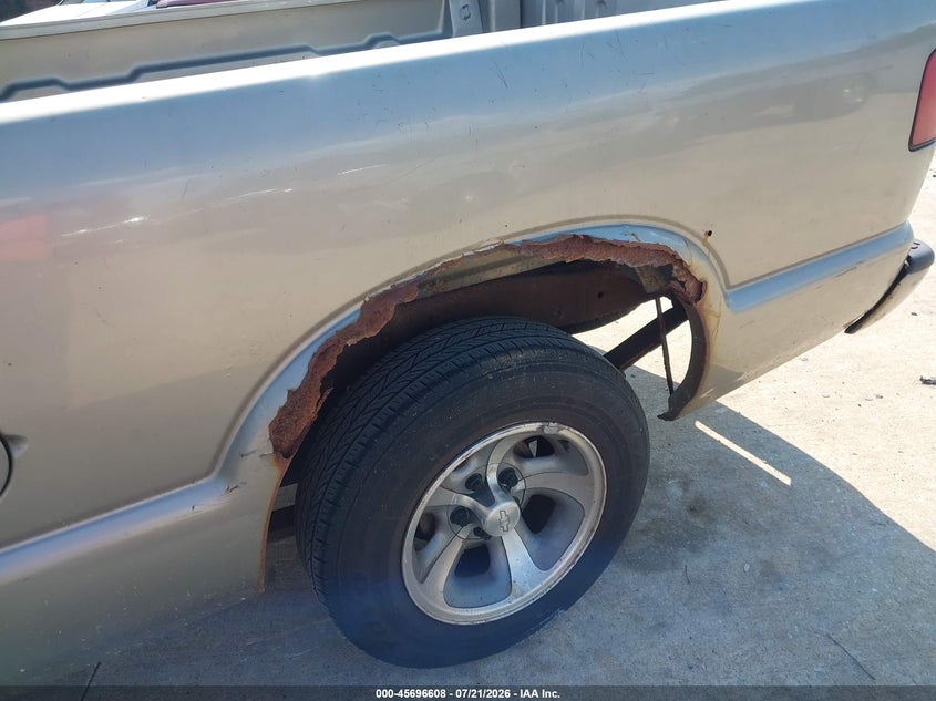2002 CHEVROLET S-10 auction photo 6