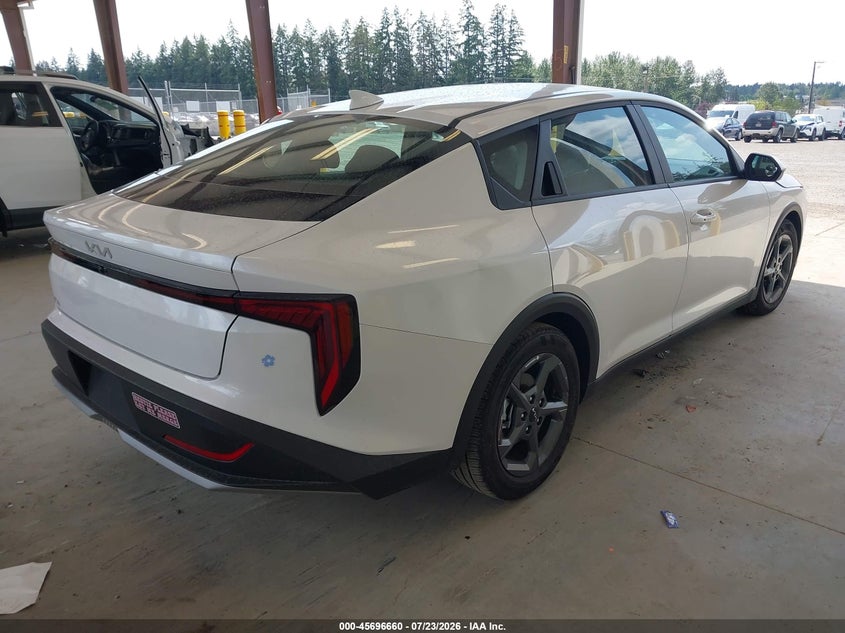 Vin: 3kpft4de7se228778, lot: 46195288, kia k4 lxs 20254