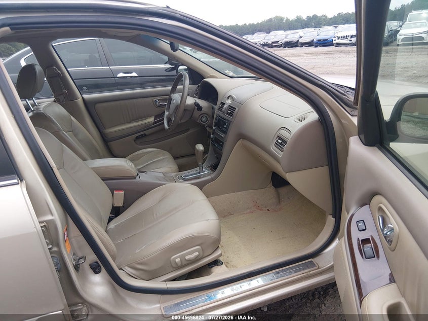 2001 INFINITI I30 auction photo 5