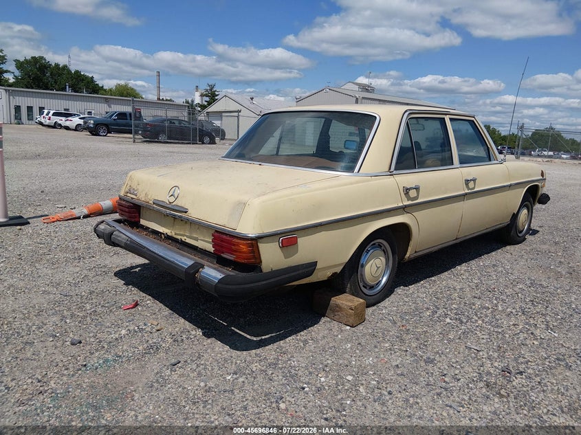 1974 MERCEDES 280SE auction photo 4