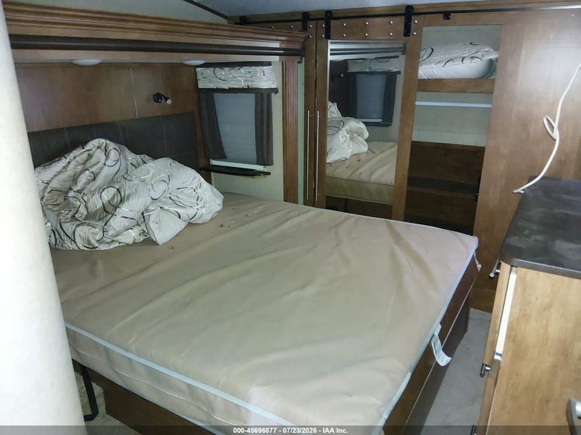 2017 FOREST RIVER SA SABRE 36BHQ auction photo 5