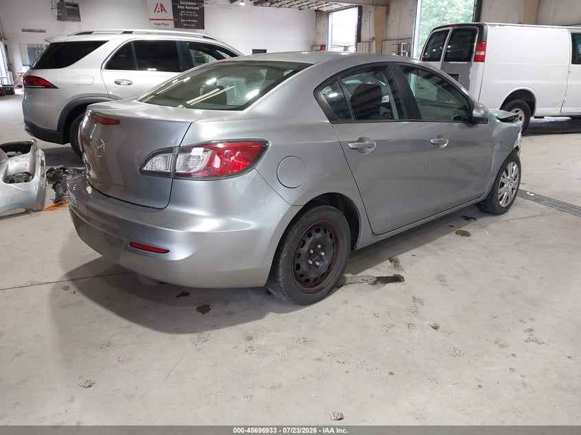 Vin: jm1bl1tg1d1843090, lot: 46195561, mazda mazda3 i sv 20134