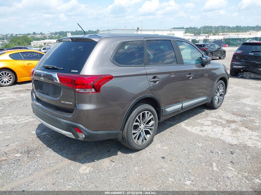 2016 MITSUBISHI OUTLANDER auction photo 4