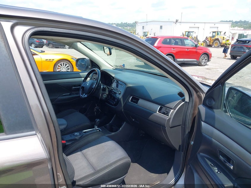 2016 MITSUBISHI OUTLANDER auction photo 5