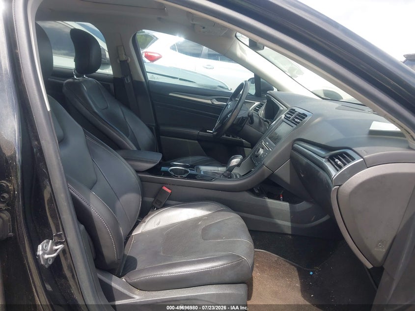 2013 FORD FUSION auction photo 5