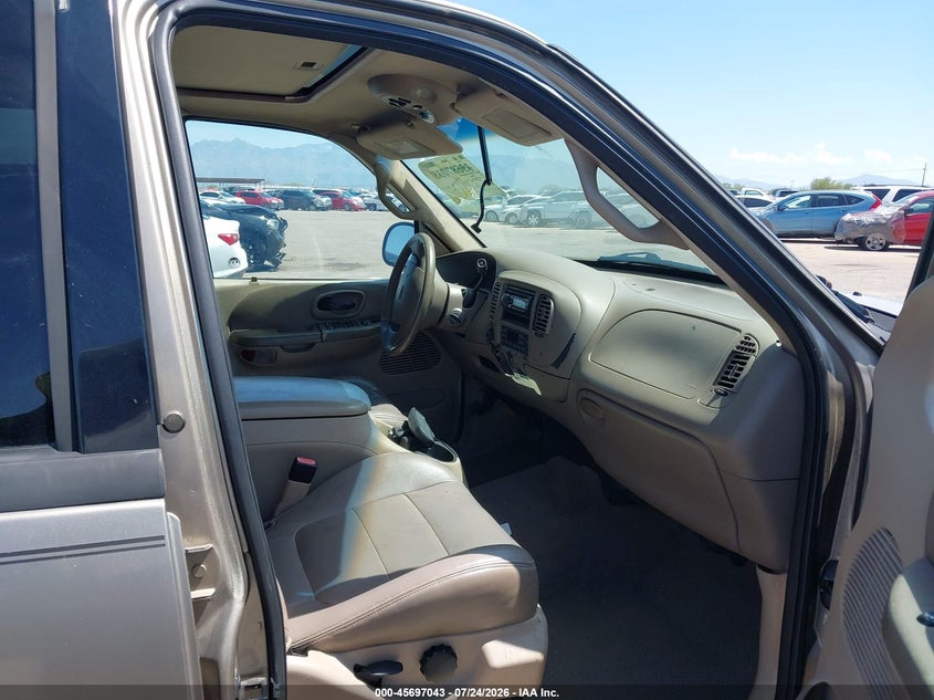 2002 FORD F-150 auction photo 5