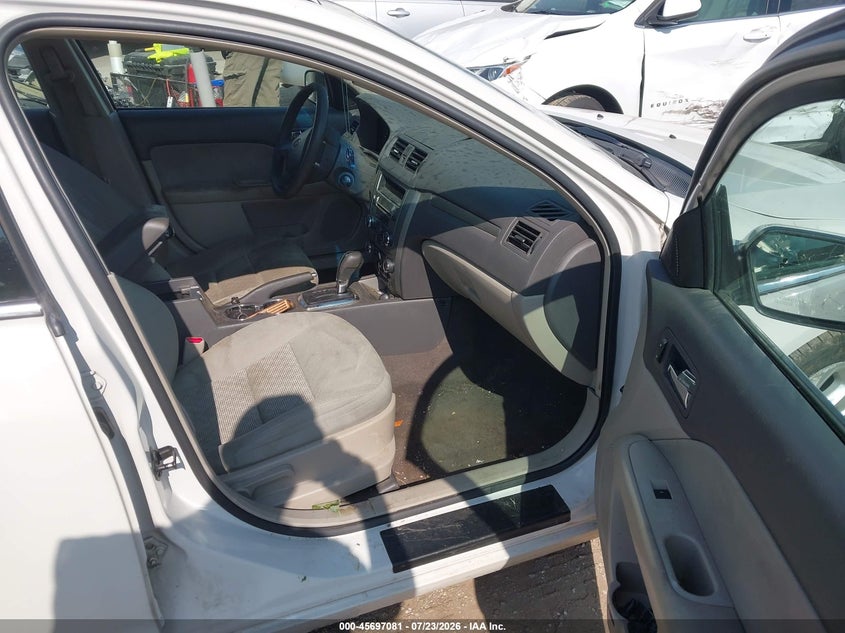 2010 FORD FUSION auction photo 5