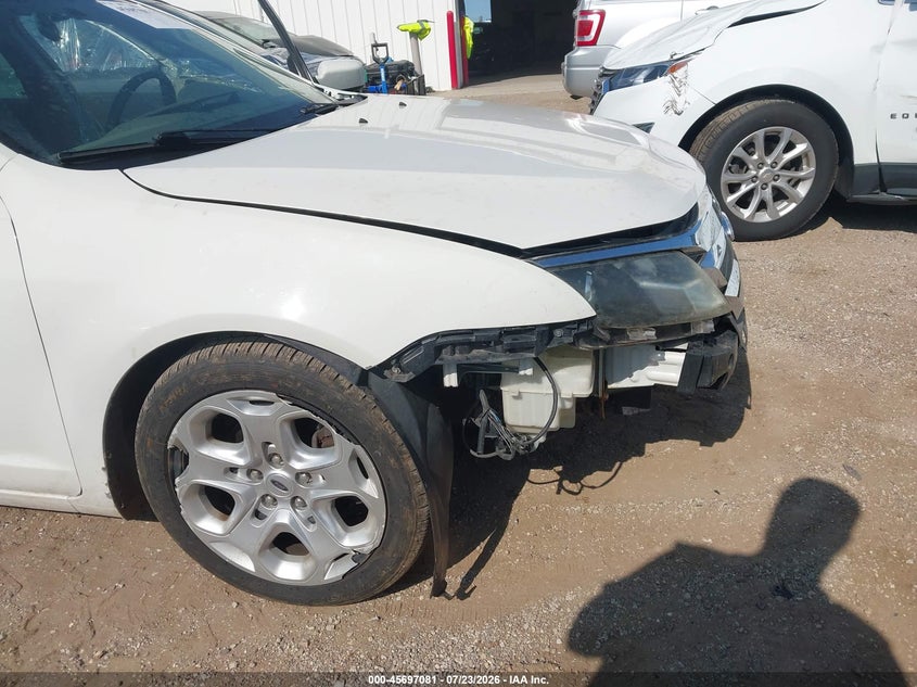 2010 FORD FUSION auction photo 6