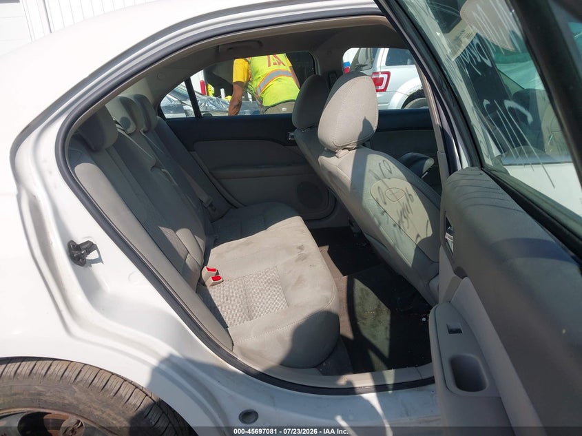 2010 FORD FUSION auction photo 8