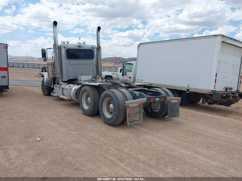 2019 PETERBILT 389 auction photo 3