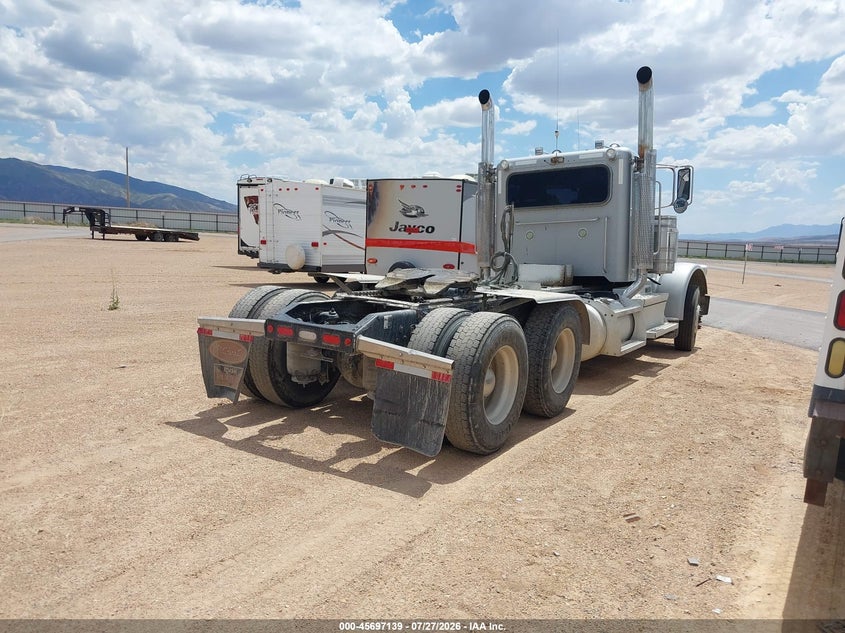 2019 PETERBILT 389 auction photo 4