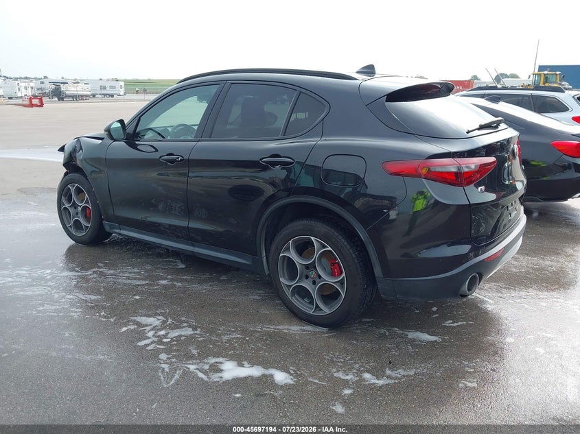 2018 ALFA ROMEO STELVIO auction photo 3
