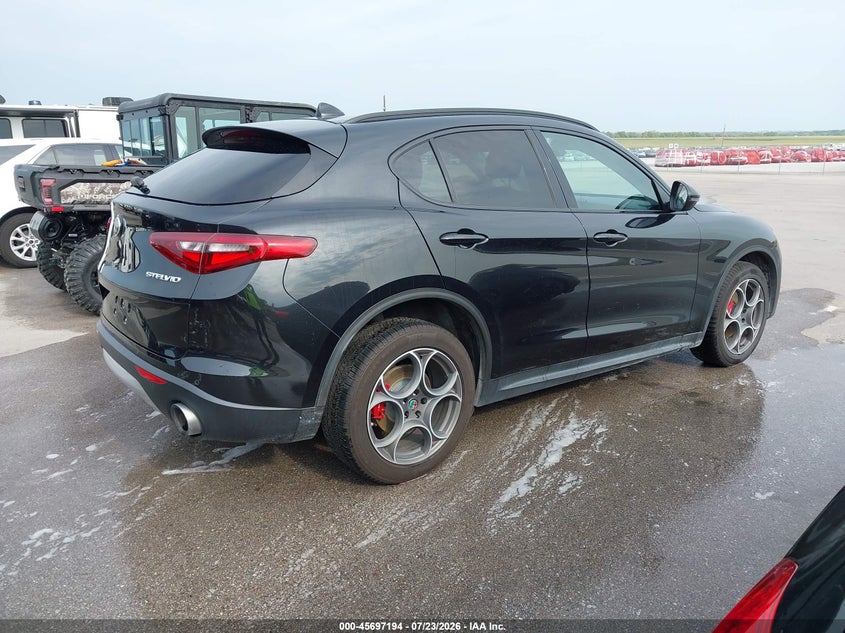 2018 ALFA ROMEO STELVIO auction photo 4