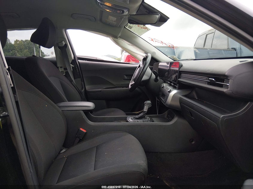 2025 HYUNDAI KONA auction photo 5