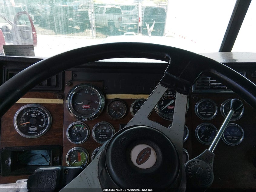 1996 PETERBILT 379 auction photo 5
