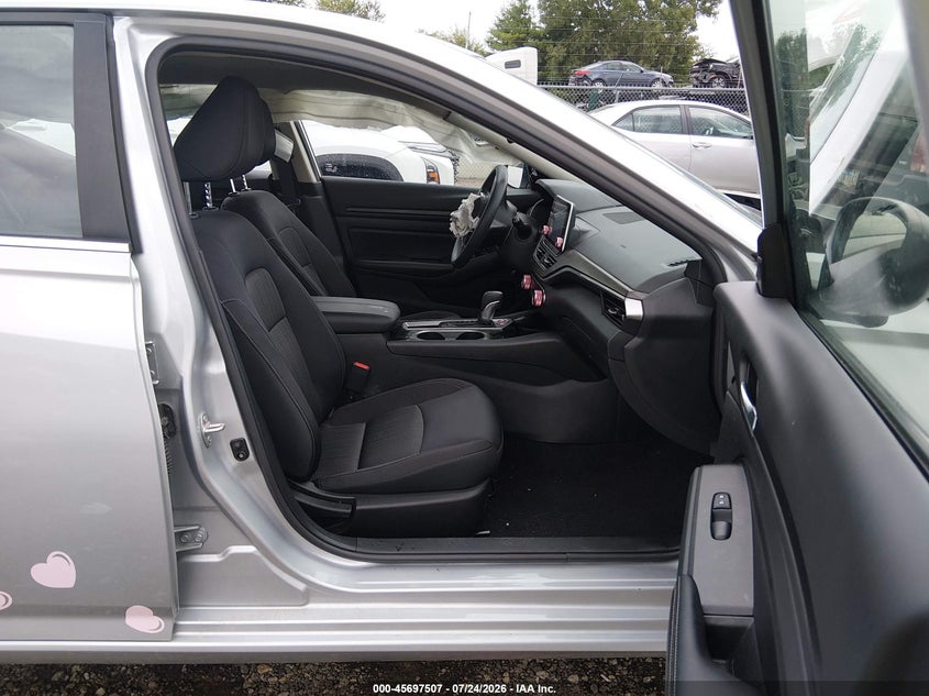 2024 NISSAN ALTIMA auction photo 5