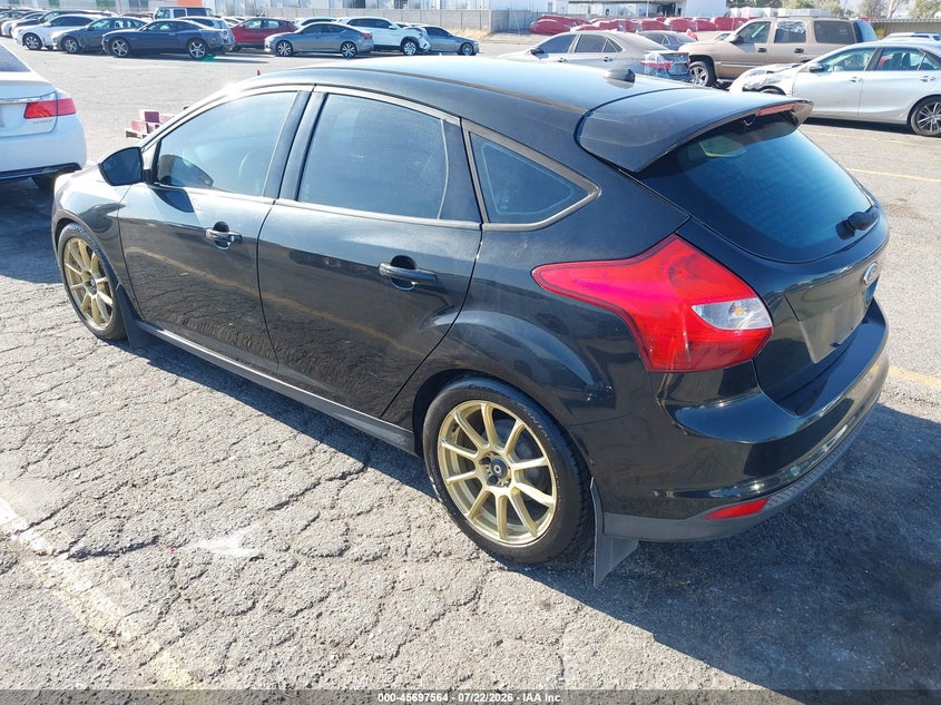 Vin: 1fahp3k24cl417208, lot: 46196192, ford focus se 20123