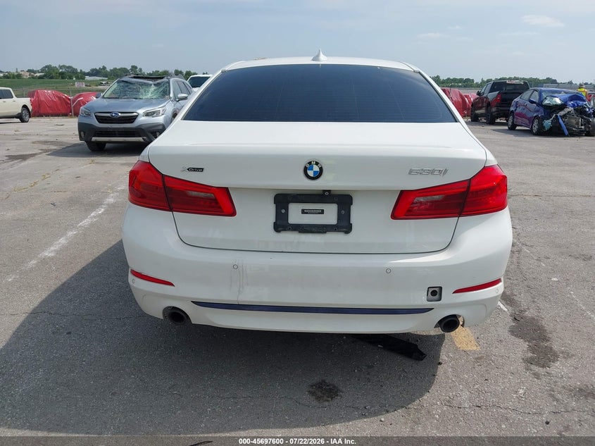 BMW 5 SERIES - zdjęcie 17