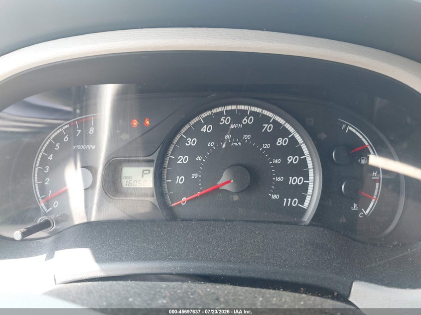 2013 TOYOTA SIENNA auction photo 7