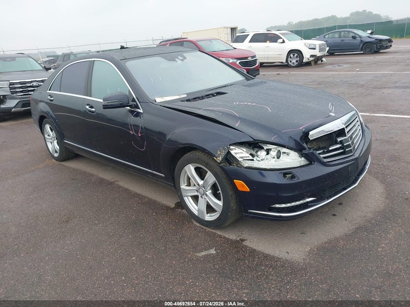 2011 Mercedes-Benz S 550 4Matic