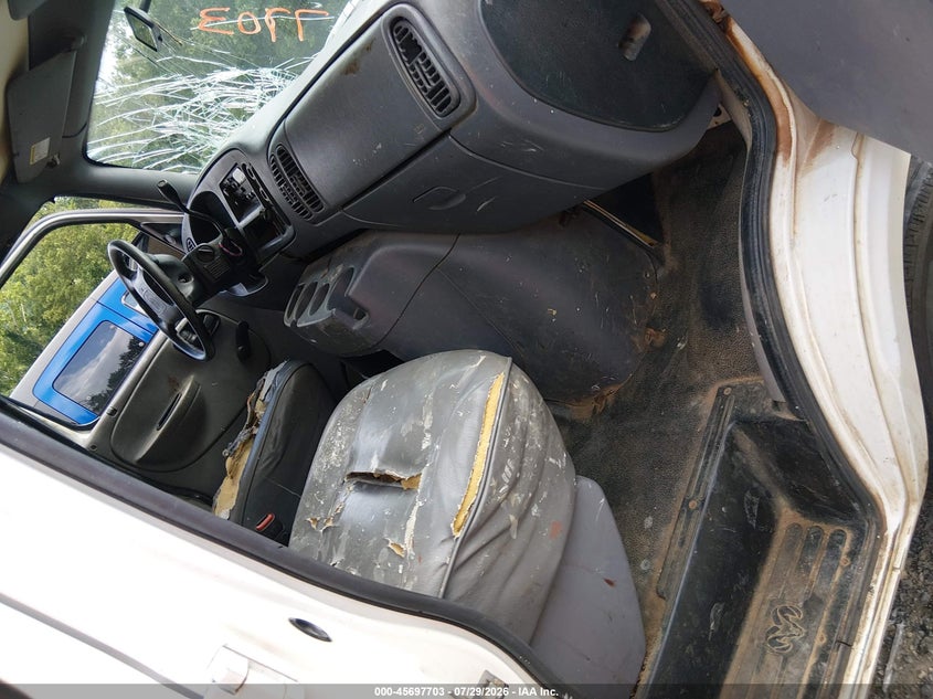 1999 DODGE RAM VAN 1500 auction photo 5
