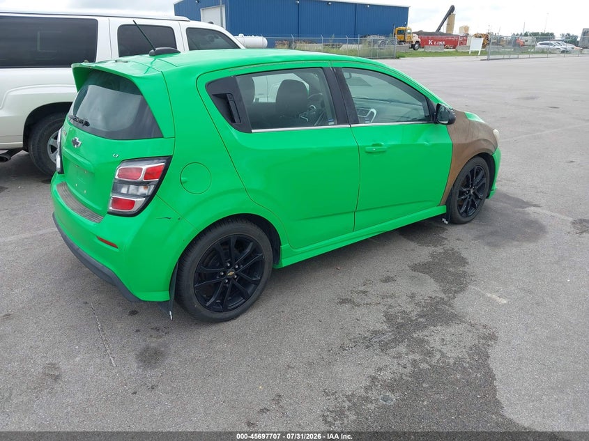 2017 CHEVROLET SONIC auction photo 4