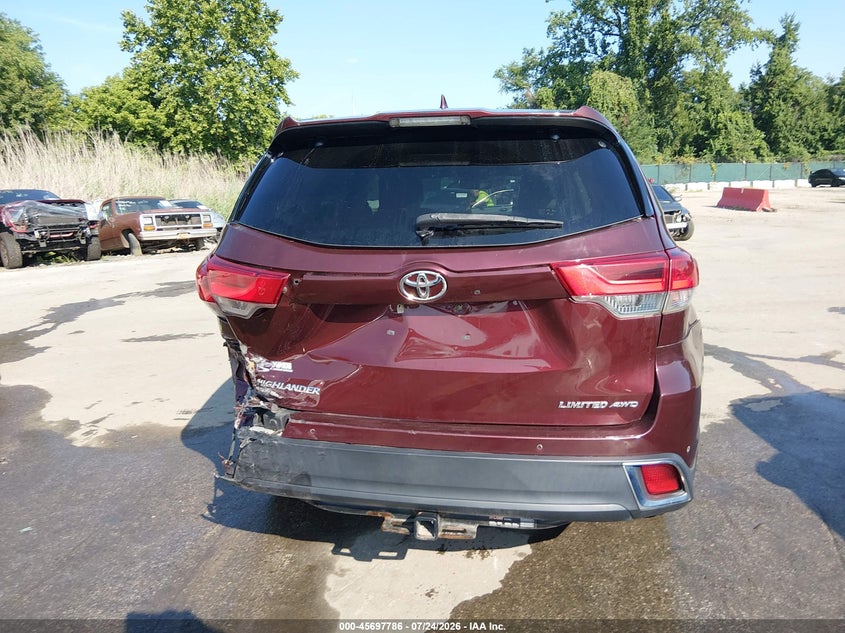 TOYOTA HIGHLANDER - zdjęcie 17