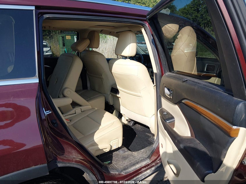 TOYOTA HIGHLANDER - zdjęcie 8