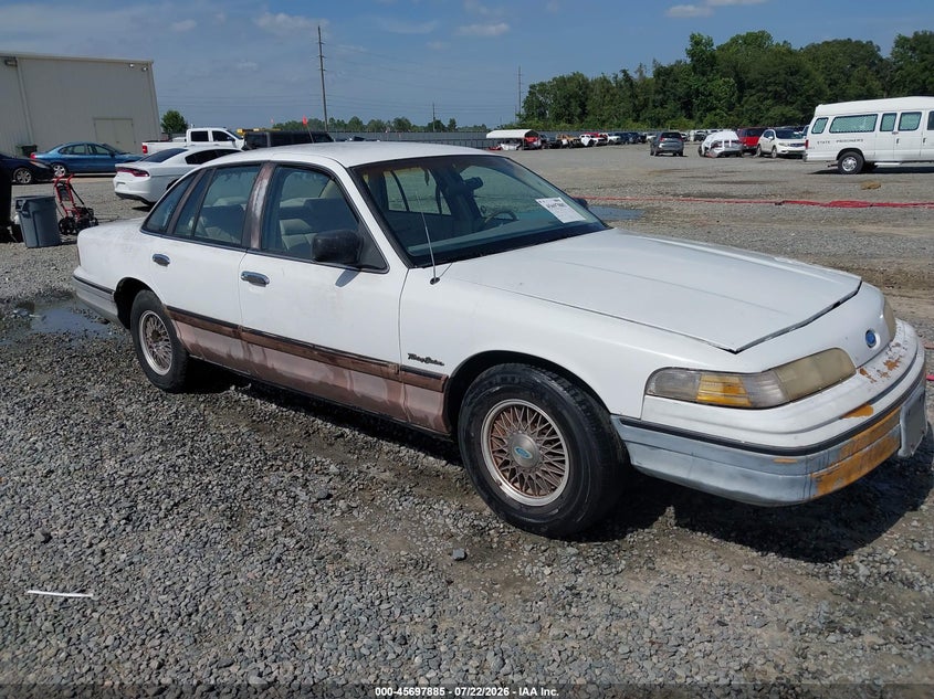 1992 FORD CROWN VICTORIA auction photo 1
