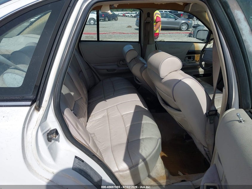 1992 FORD CROWN VICTORIA auction photo 8