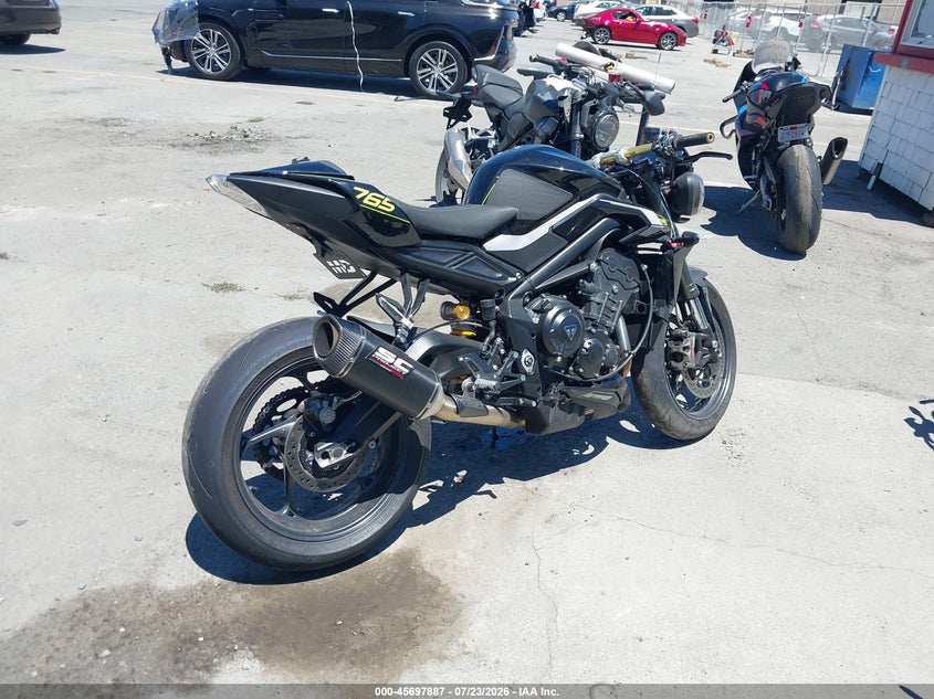 2025 TRIUMPH MOTORCYCLE STREET TRIPLE auction photo 4
