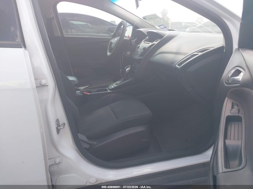 2017 FORD FOCUS auction photo 5