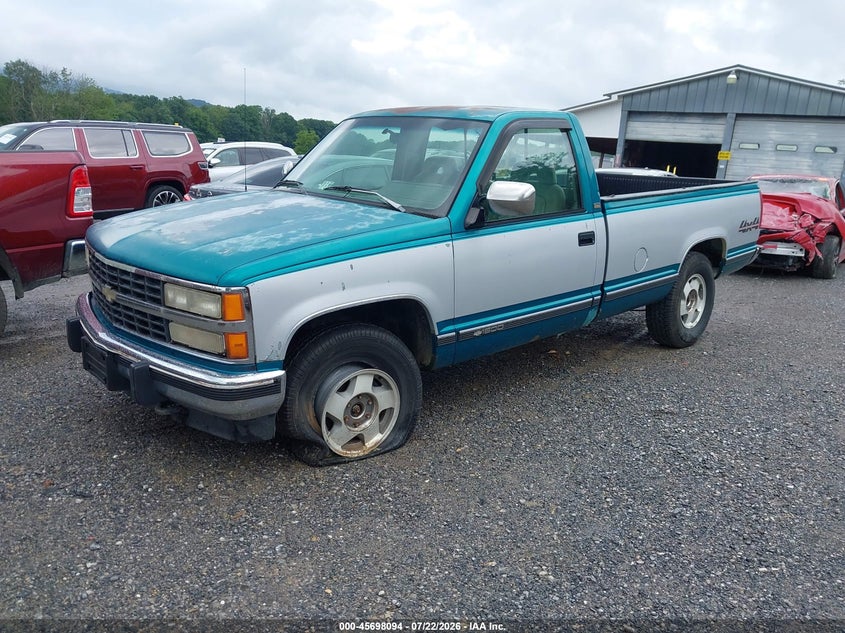 1993 CHEVROLET GMT-400 auction photo 2