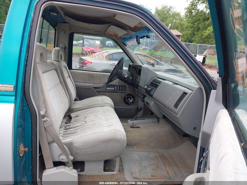 1993 CHEVROLET GMT-400 auction photo 5