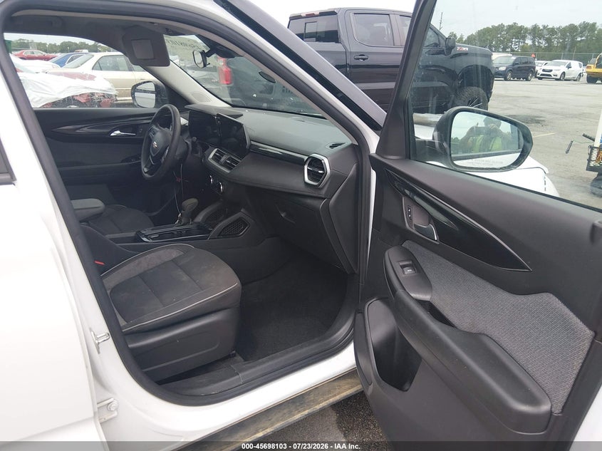 2024 CHEVROLET TRAILBLAZER auction photo 5