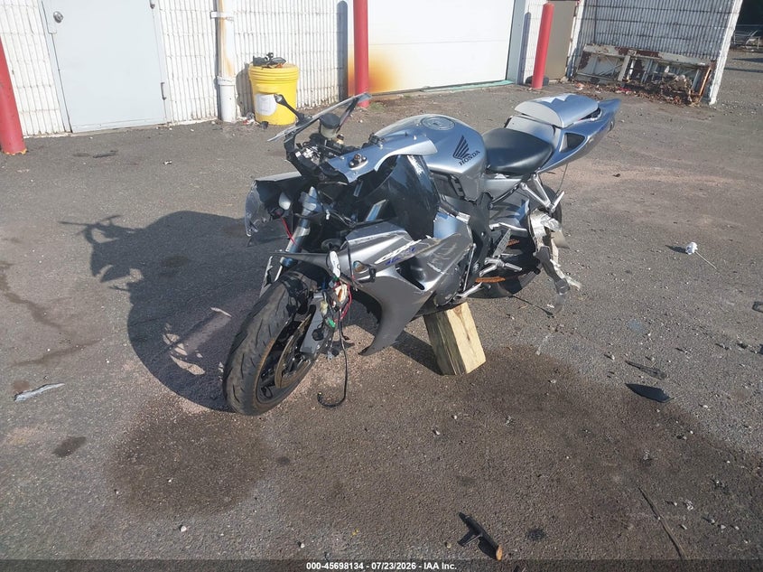 2007 HONDA CBR1000 auction photo 2