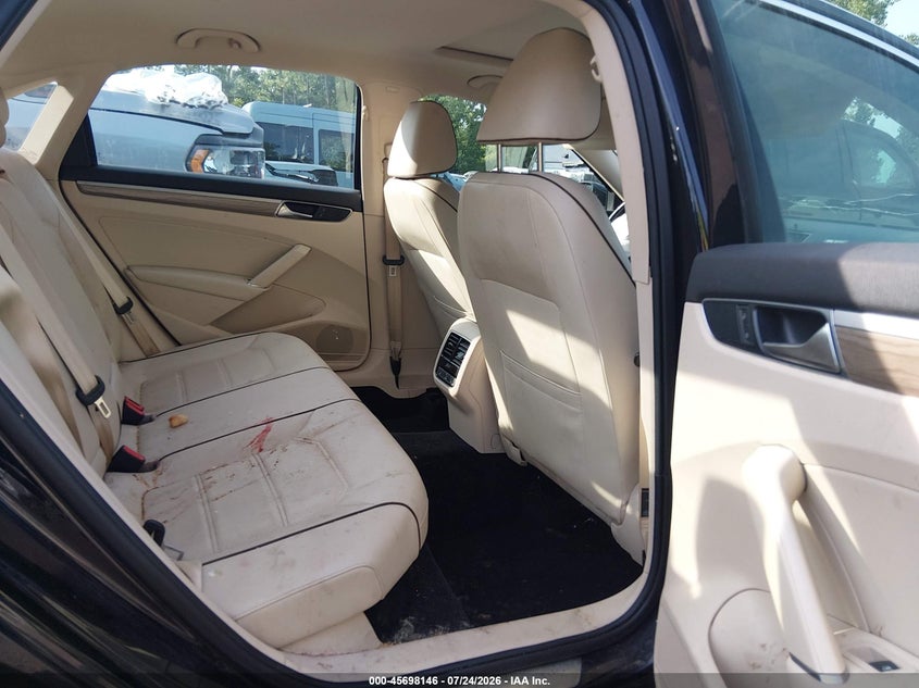 2017 VOLKSWAGEN PASSAT auction photo 8