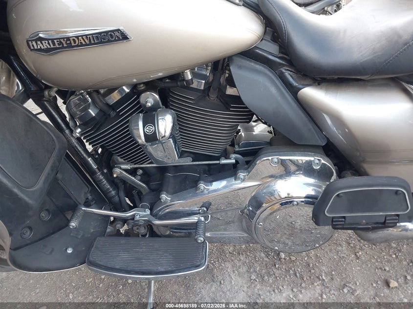 HARLEY-DAVIDSON FLHTCU 2018