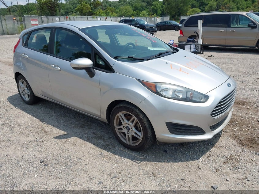Vin: 3fadp4ej1jm127530, lot: 46196872, ford fiesta se 2018 img_1