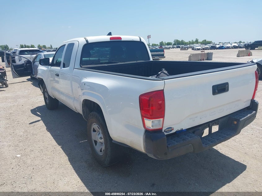 2017 TOYOTA TACOMA auction photo 3