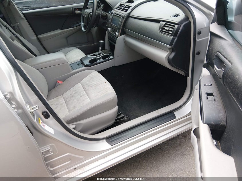 2014 TOYOTA CAMRY auction photo 5