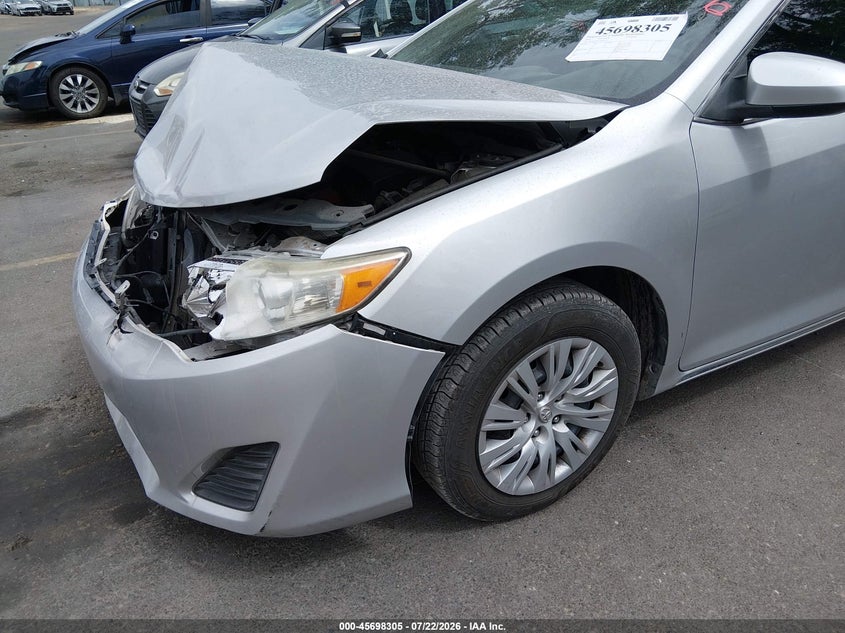 2014 TOYOTA CAMRY auction photo 6