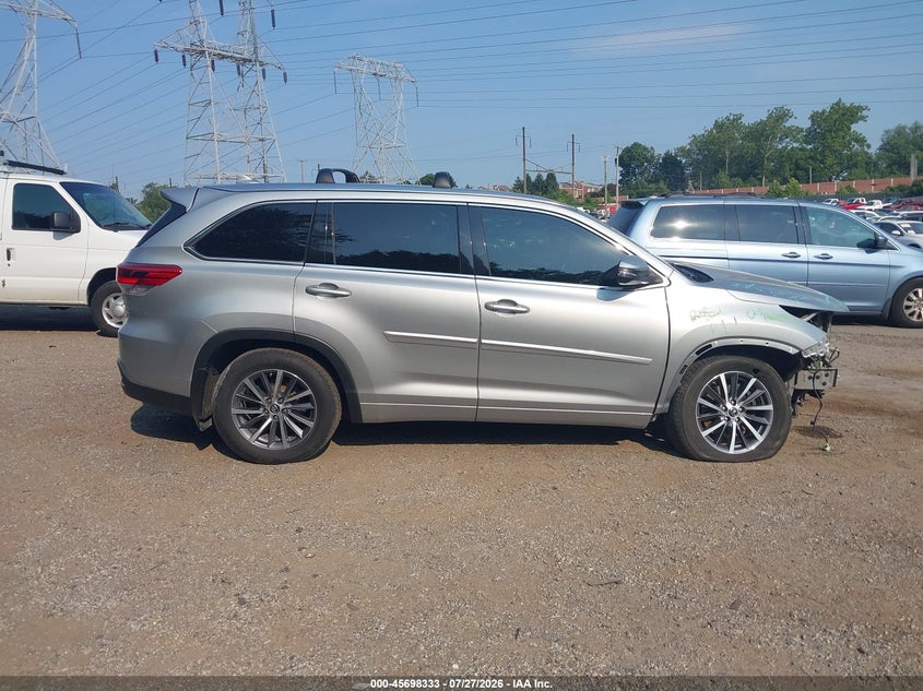 TOYOTA HIGHLANDER - zdjęcie 13