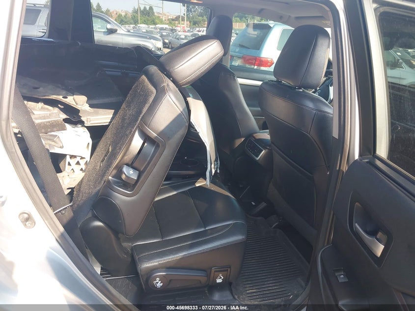 TOYOTA HIGHLANDER - zdjęcie 8
