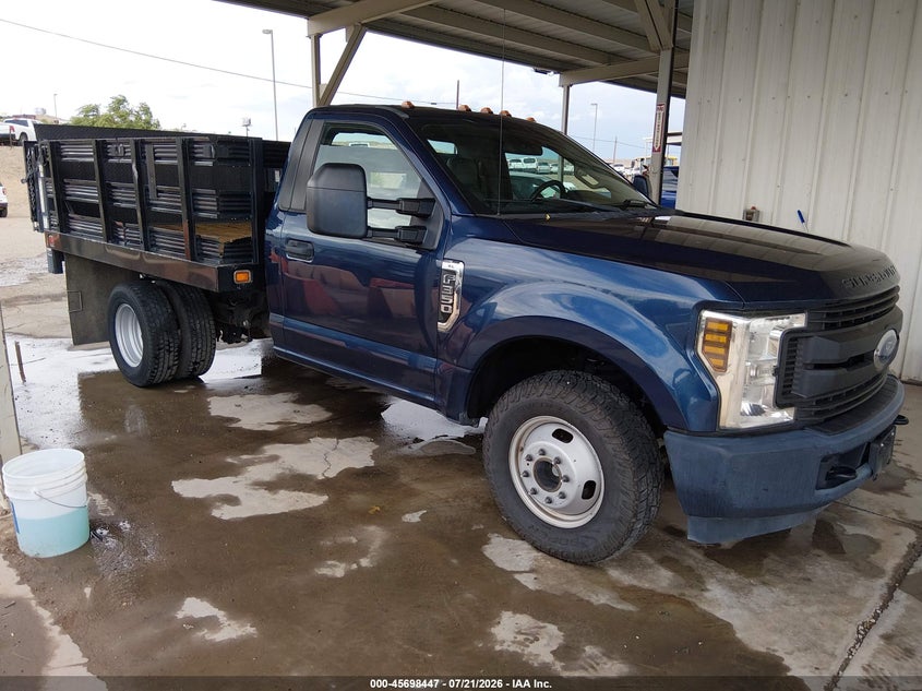 2018 FORD F-350 CHASSIS auction photo 1