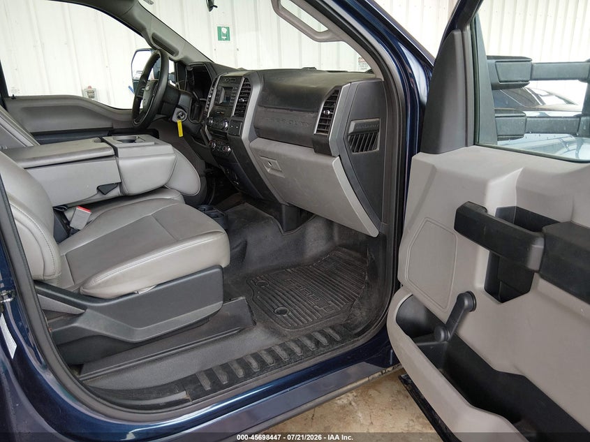2018 FORD F-350 CHASSIS auction photo 5