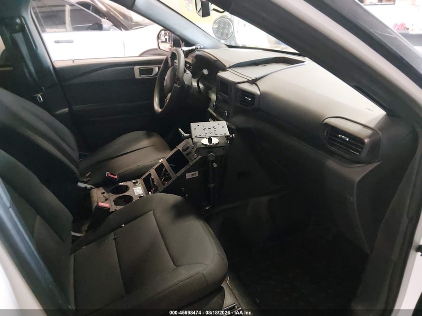 2020 FORD POLICE INTERCEPTOR UTILITY auction photo 5